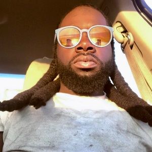 Meet your Posher, Deandre